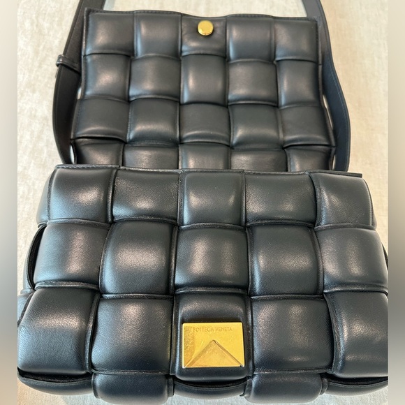 Bottega Veneta Padded Cassette Black Cross Body - Picture 4 of 12